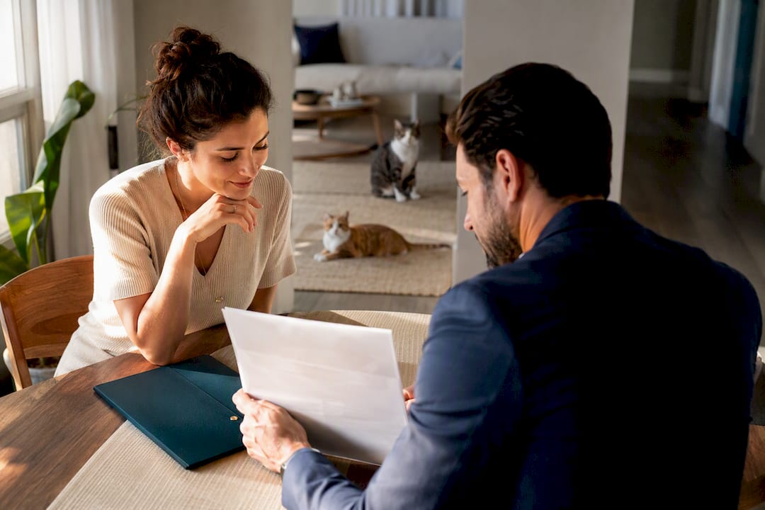 Renter discussing multi-cat lease exception